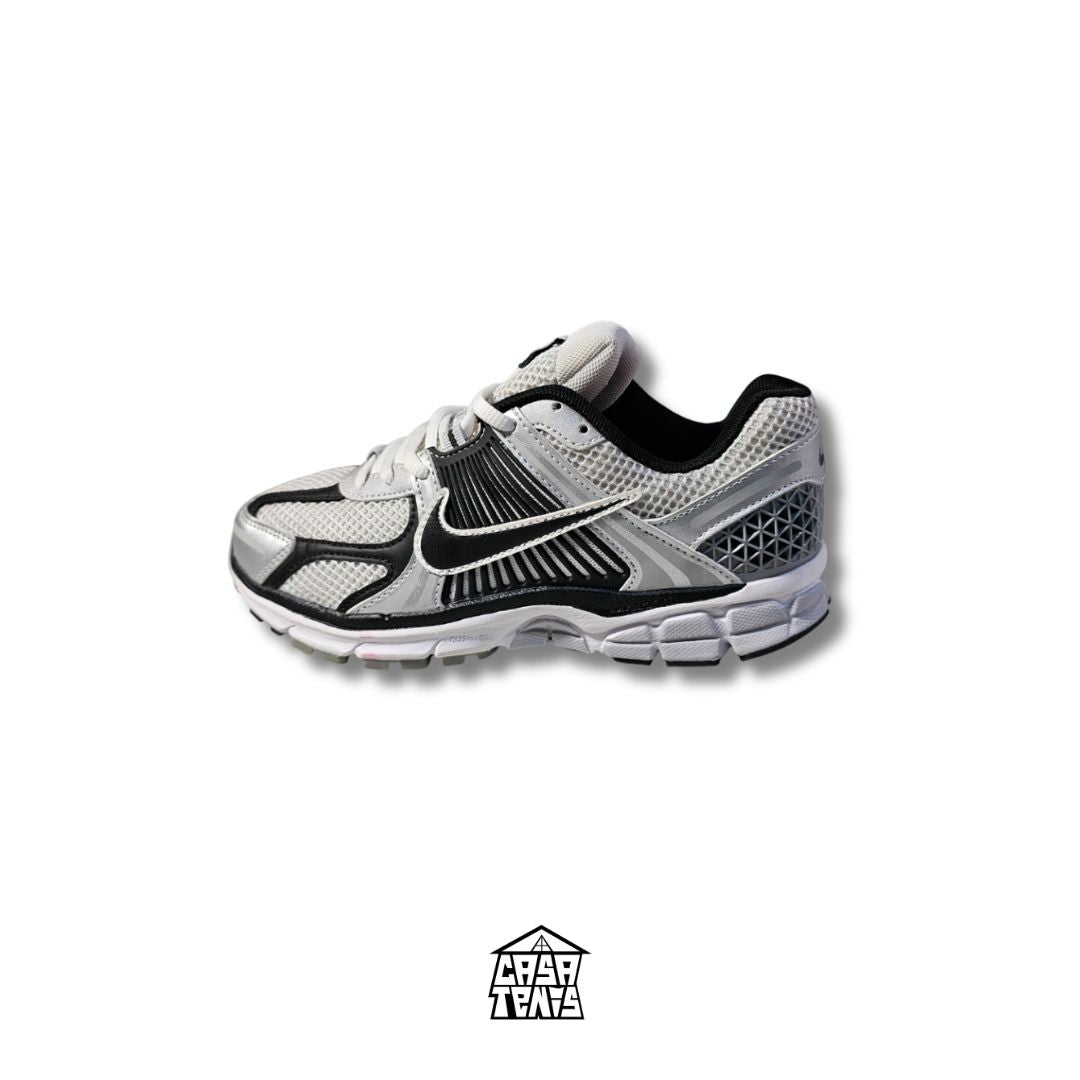 NIKE ZOOM VOMERO 5