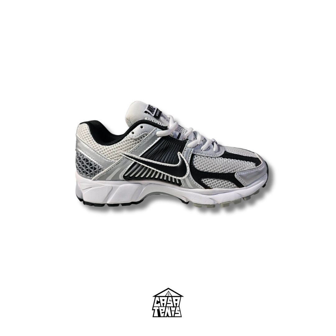 NIKE ZOOM VOMERO 5