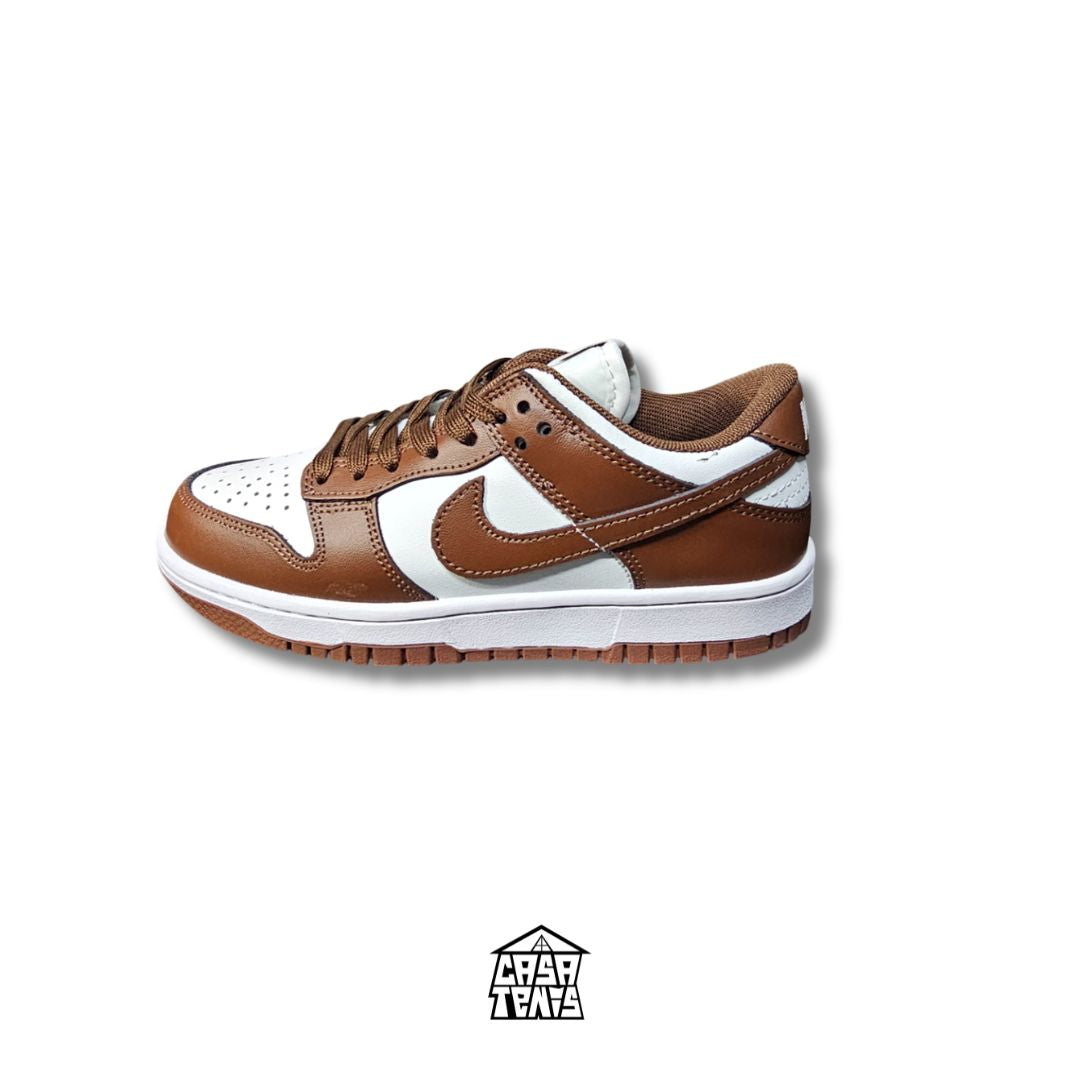 NIKE SB DUNK LOW