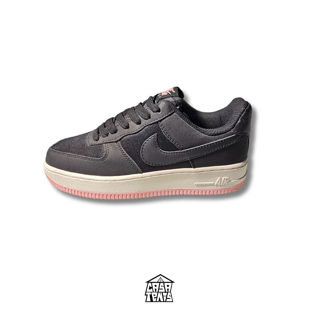 NIKE AIR FORCE ONE