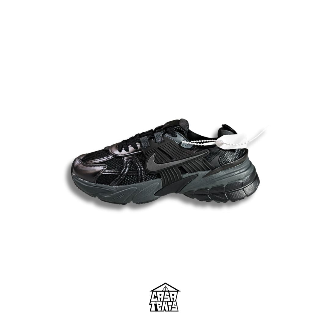 NIKE V2K RUN