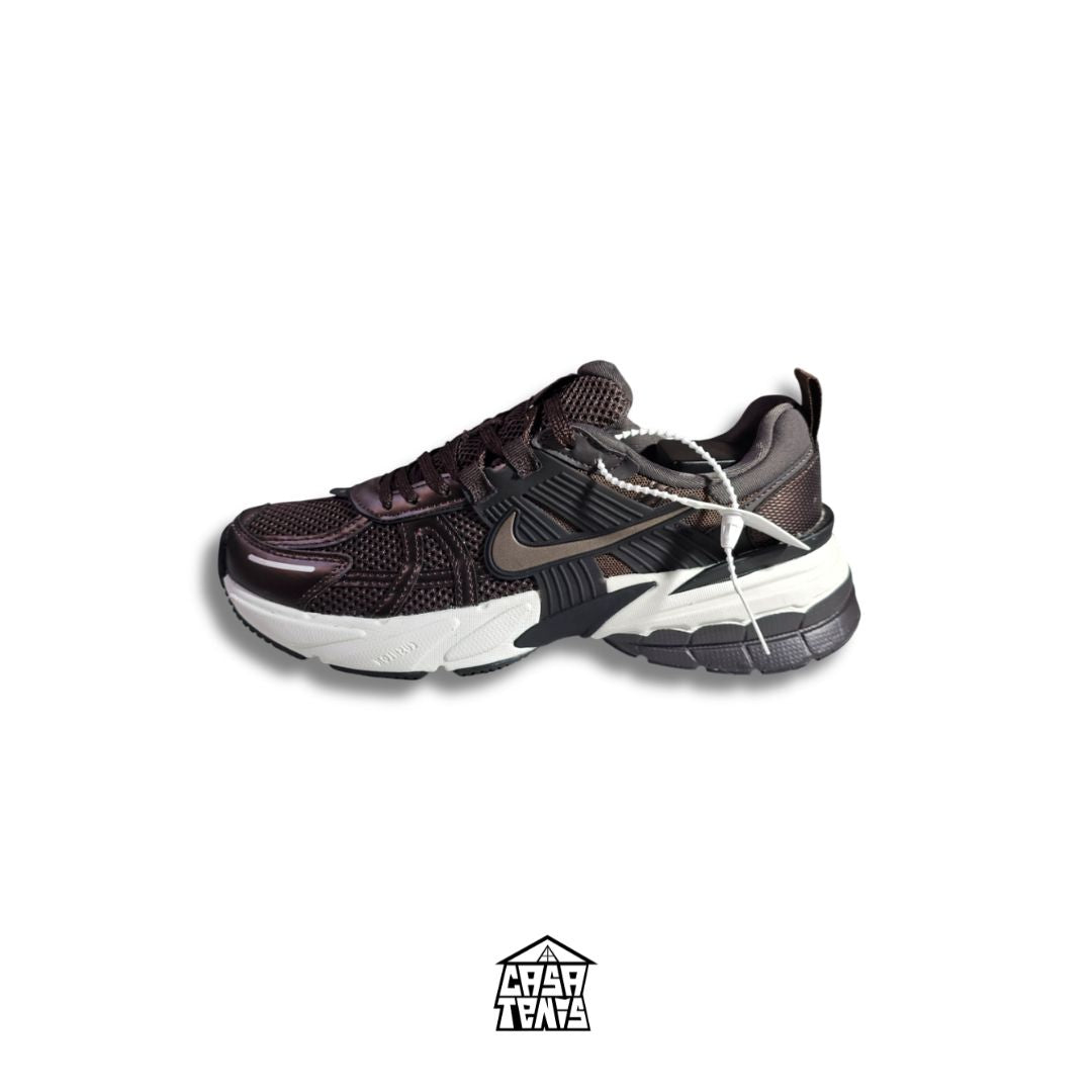 NIKE V2K RUN VELVET