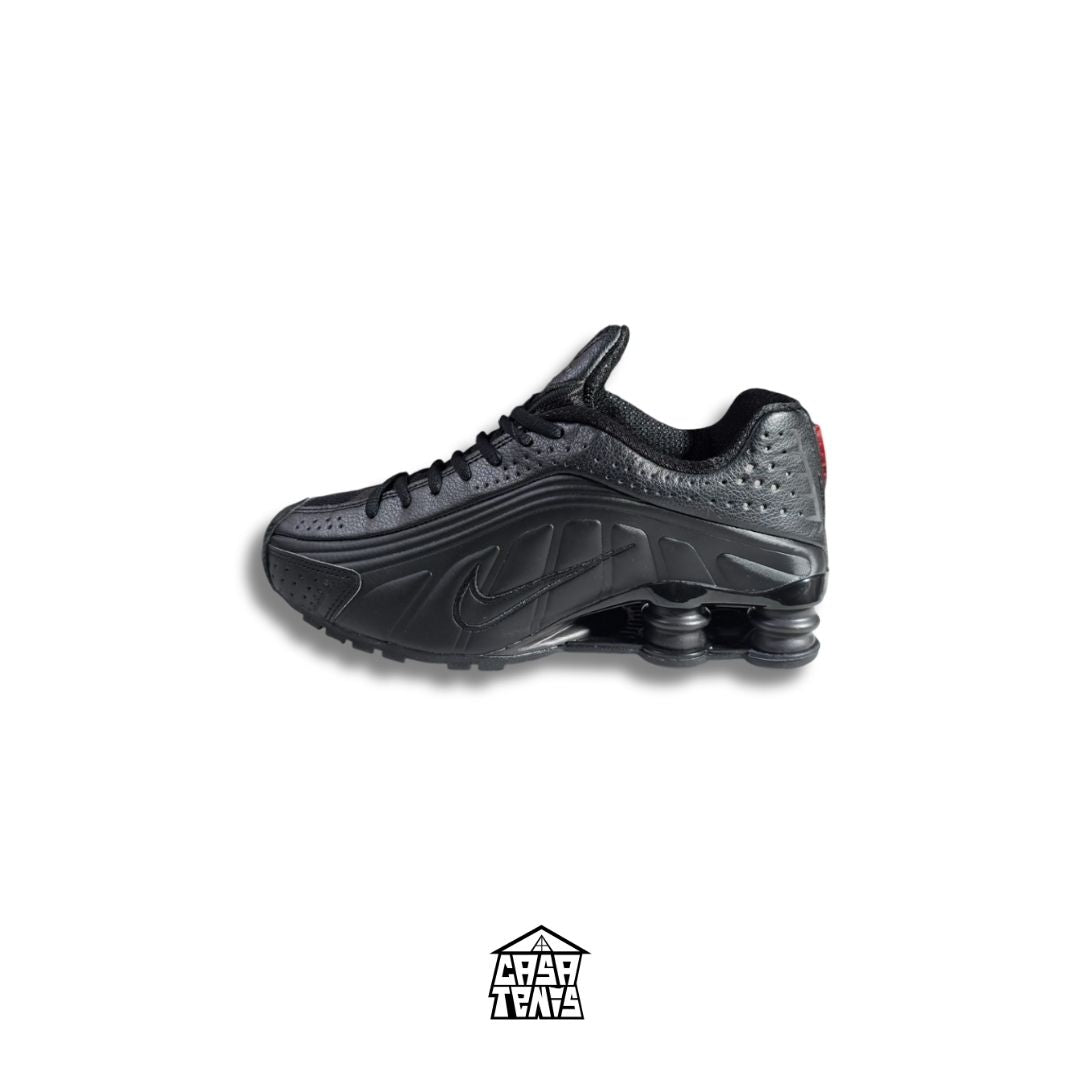 NIKE SHOX R4