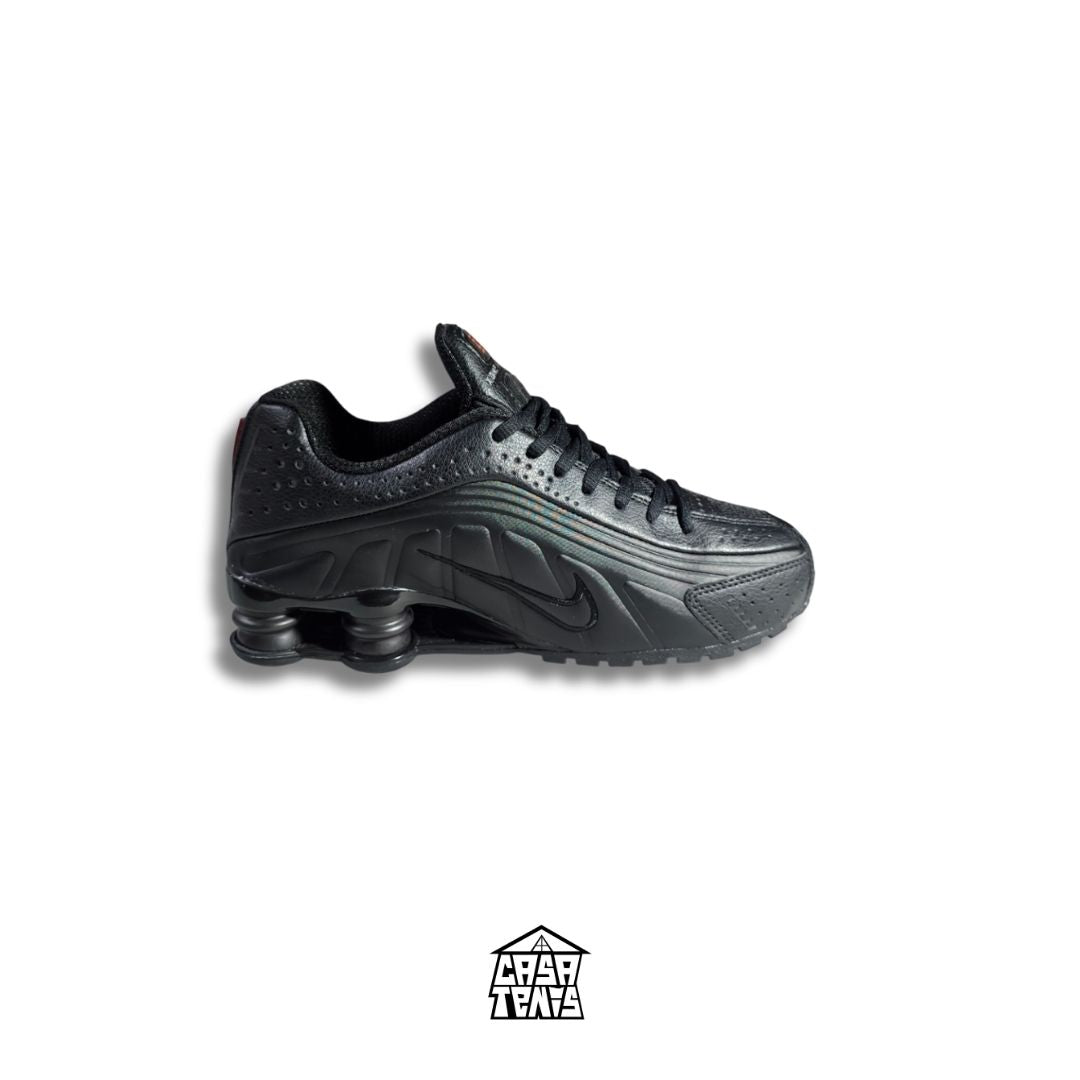 NIKE SHOX R4